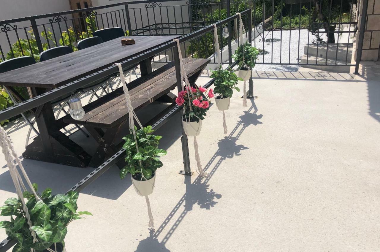 Apartments Suker Трогир Экстерьер фото